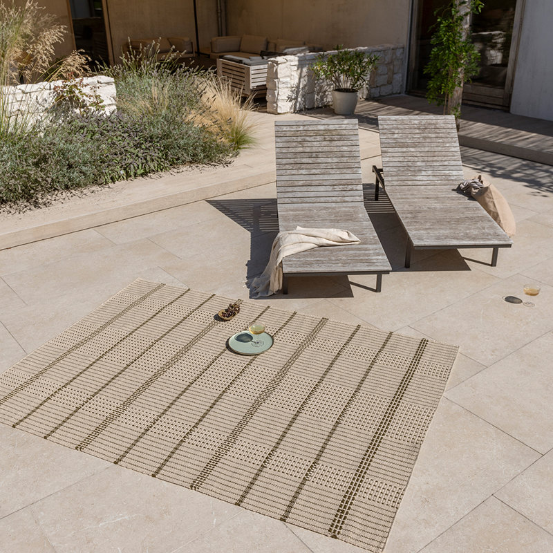 Zona Striped Area Rug in Olive/Beige, Rectangle 5'3" x 7'6"