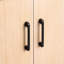 Armoire à 4 portes de style rustique avec surface en bois véritable, charnières à fermeture en douceur, coins arrondis, grand espace de rangement pour petits espaces d'aspect vieilli naturel, pieds en pin, fermeture en douceur et silencieuse, Space Daily