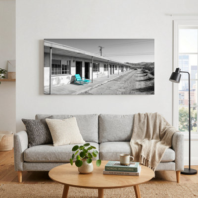 Ensemble de 1 tableau sur toile représentant des chaises de motel