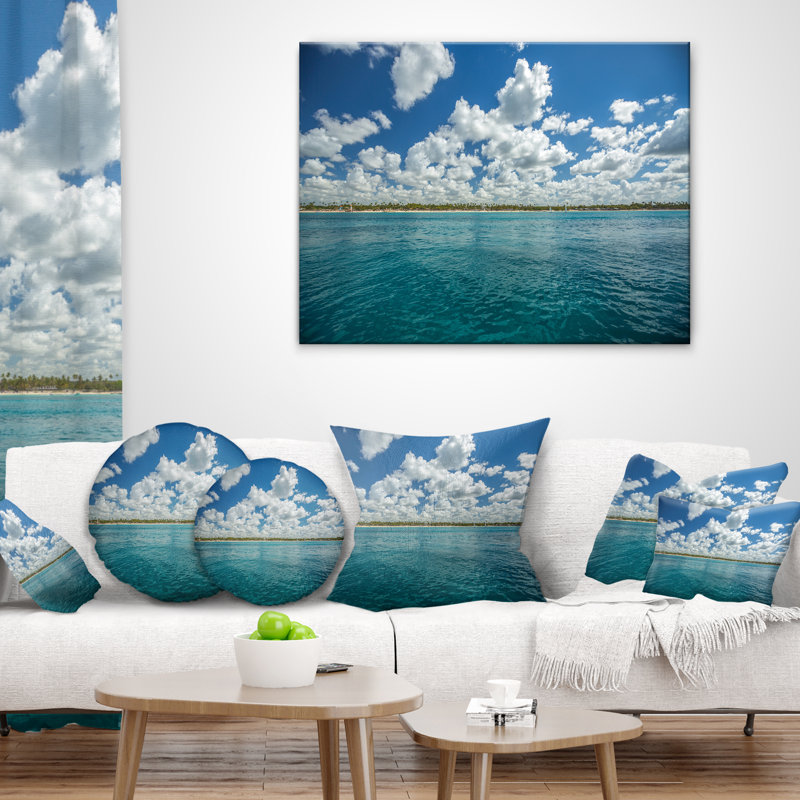 Oreiller blanc à motif de nuages blancs sur la mer, 18 po x 18 po, Coussin décoratif