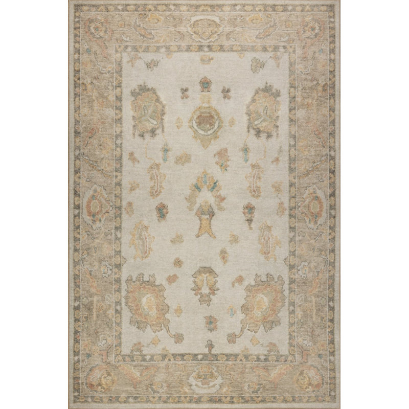 Tapis en chenille tissé à motif classique jaune / beige Lucien, Rectangle 7 pi 7 po x 10 pi 10 po