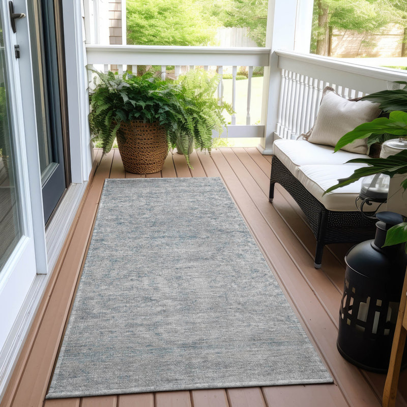 Tapis intérieur / extérieur argenté Felissae, 2'3" x 7'6"