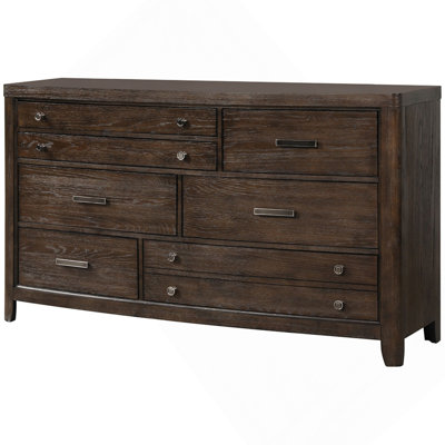 Commode antique brun avec tiroirs en cèdre