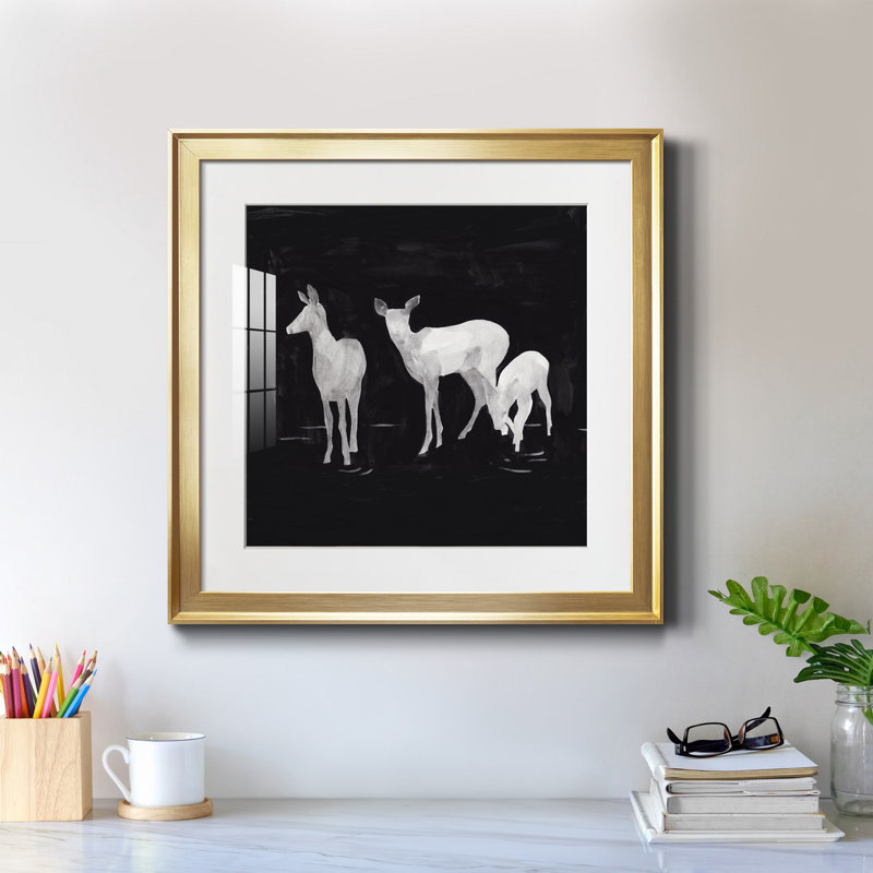 Impression encadrée sophistiquée Whitetail II-Premium - prête à être accrochée, H 30,5 po x l 30,5 po x P 1,5 po, Blanc