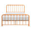 Grand lit plateforme en métal orange exubérant, incontournable dans la chambre à coucher - aucun sommier captivant n'est requis