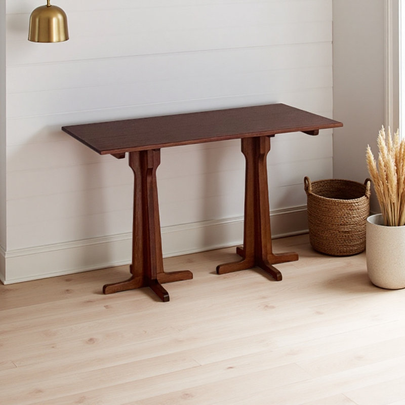 Un bureau d'étude en teck avec des pieds en forme de croix, H 29,52 po x l 39,37 po x P 23,62 po
