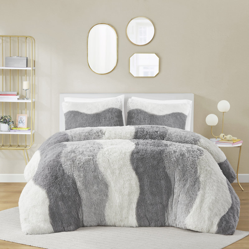 Cassie Grey Ombre Shaggy Faux Fur 2-Piece Twin/Twin XL Comforter Set, Twin Comforter + 1 Standard Sham, Gray