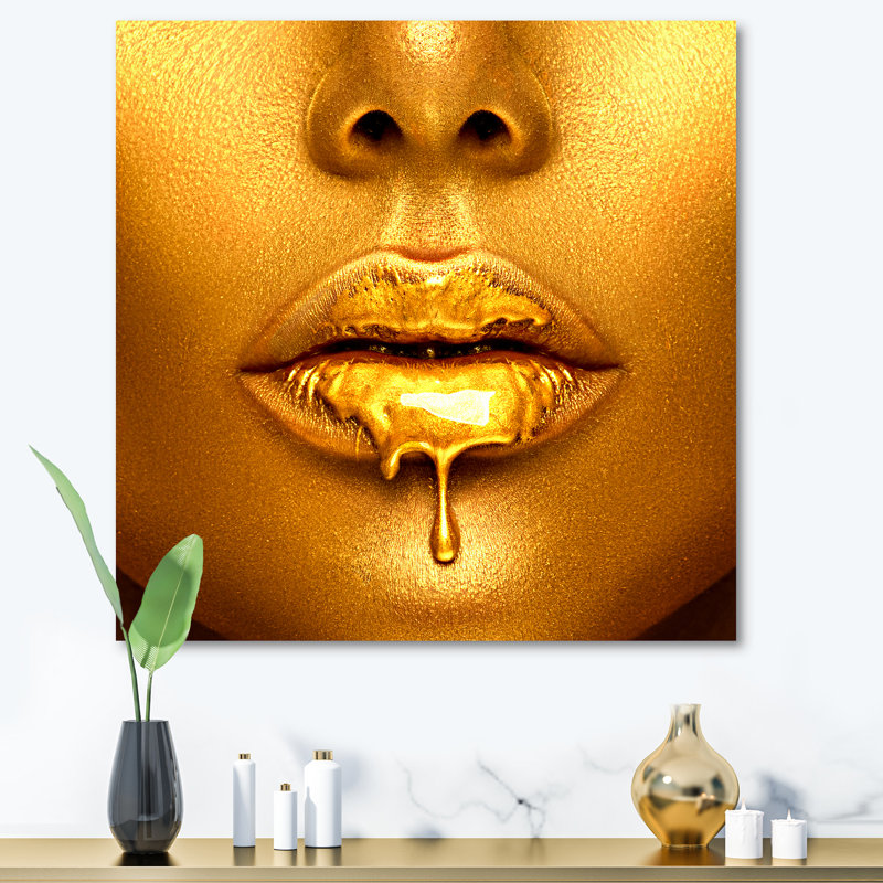 «Gold Paint Drips» de la femme sexy - photographie sur toile, Toile tendue, H 36 po x l 36 po, Sans cadre