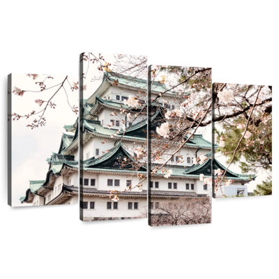 Lilie The Nagoya Castle