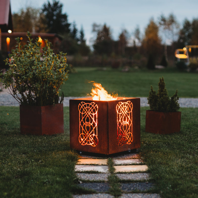 Laterna Fire Pit