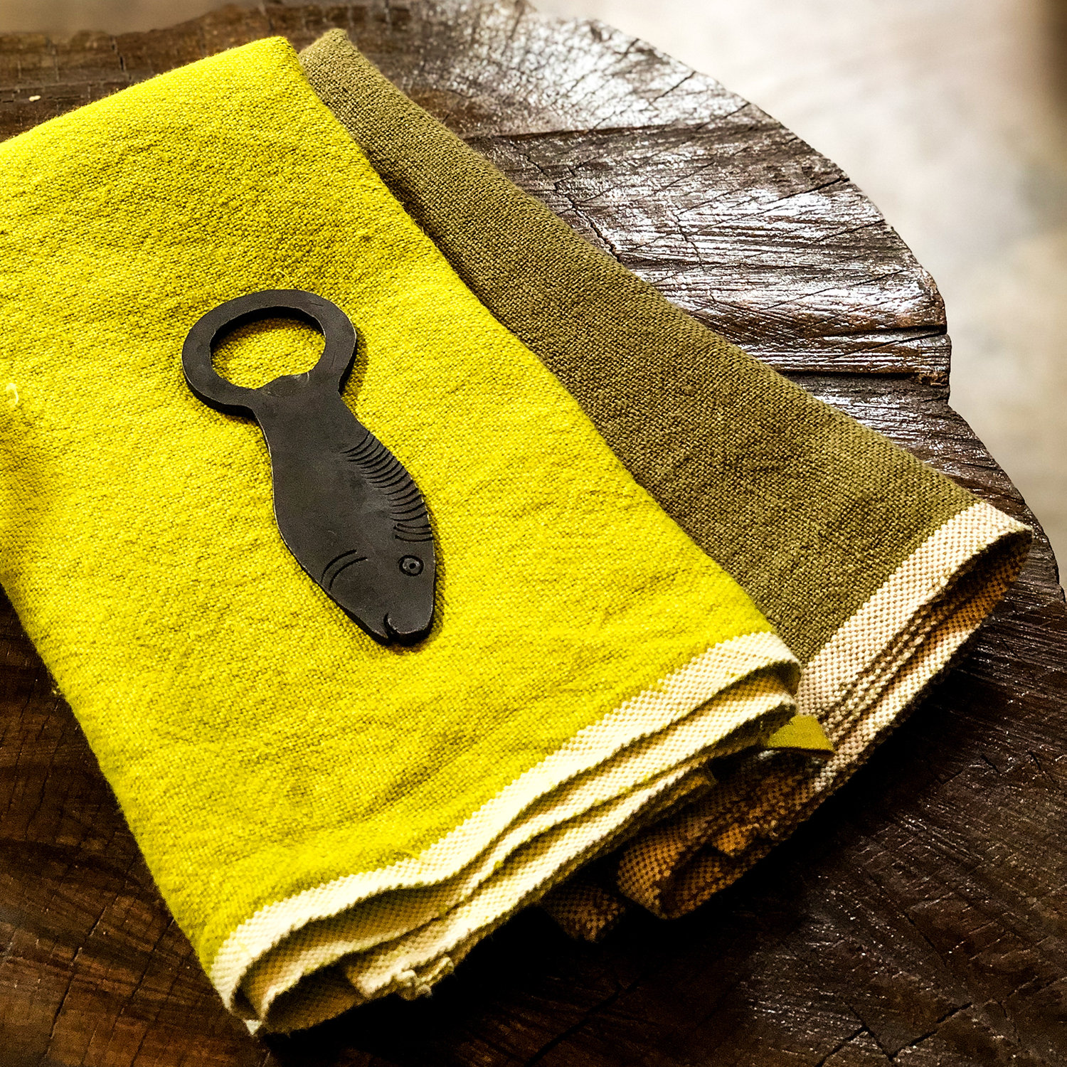 Soren Reversible Linen Napkin, Lime