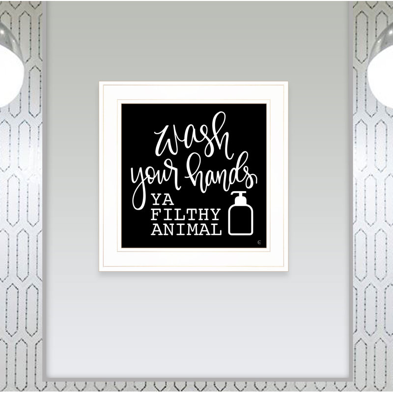 «Wash Your Hands», art mural encadré pour le salon et la maison par Fearful Made Creations, Blanc / or