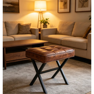 Petit tabouret de coiffeuse