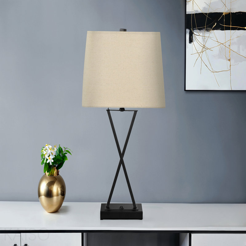 Lighting, H 25 po, lampe de table, port USB inclus, métal noir, abat-jour beige, transitionnel