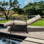 Chaise de patio inclinable avec coussins-528985590