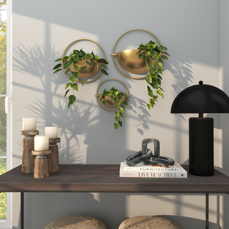 Malpass Metal Wall Planter, Gold