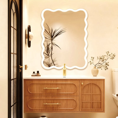 Miroir décoratif blanc rectangulaire en bois massif ondulé de 30 po x 40 po pour la chambre à coucher, la salle de bain, le salon et le vestibule