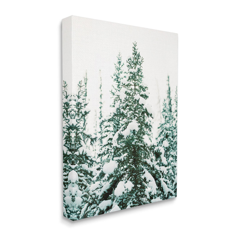 Art mural sur toile de sapin boisé avec neige par Justine Milton, H 48 po x l 36 po