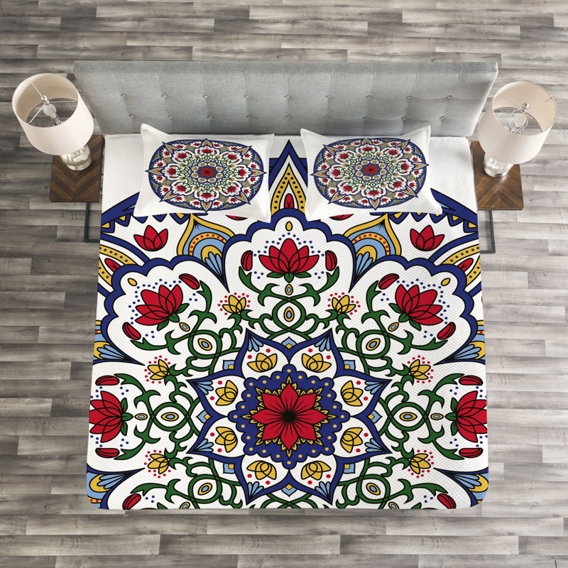 Adetola Bedspread Set with Pillow Sham, 220 x 264 cm Bedspread - 2 Shams