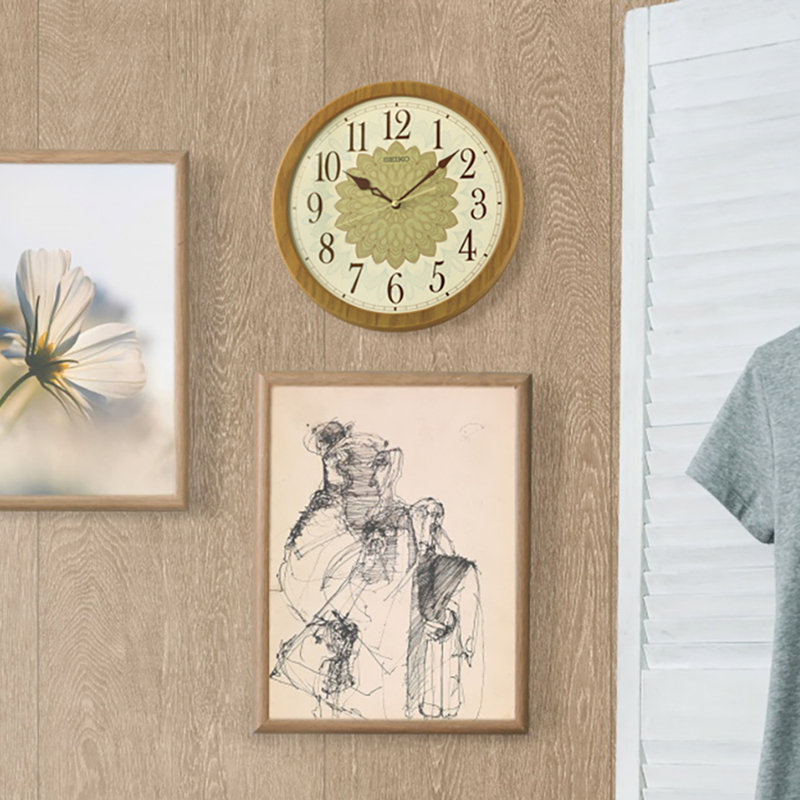 QXA857BLH Traditional Wall Clock, Brown