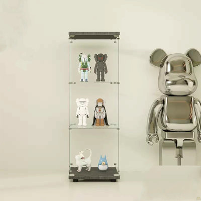 Vitrine à une porte avec 3 tablettes