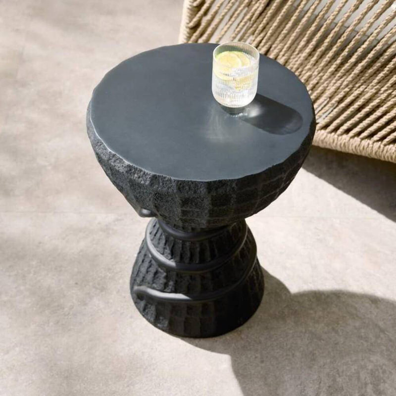 Kobra Outdoor Round Side Table