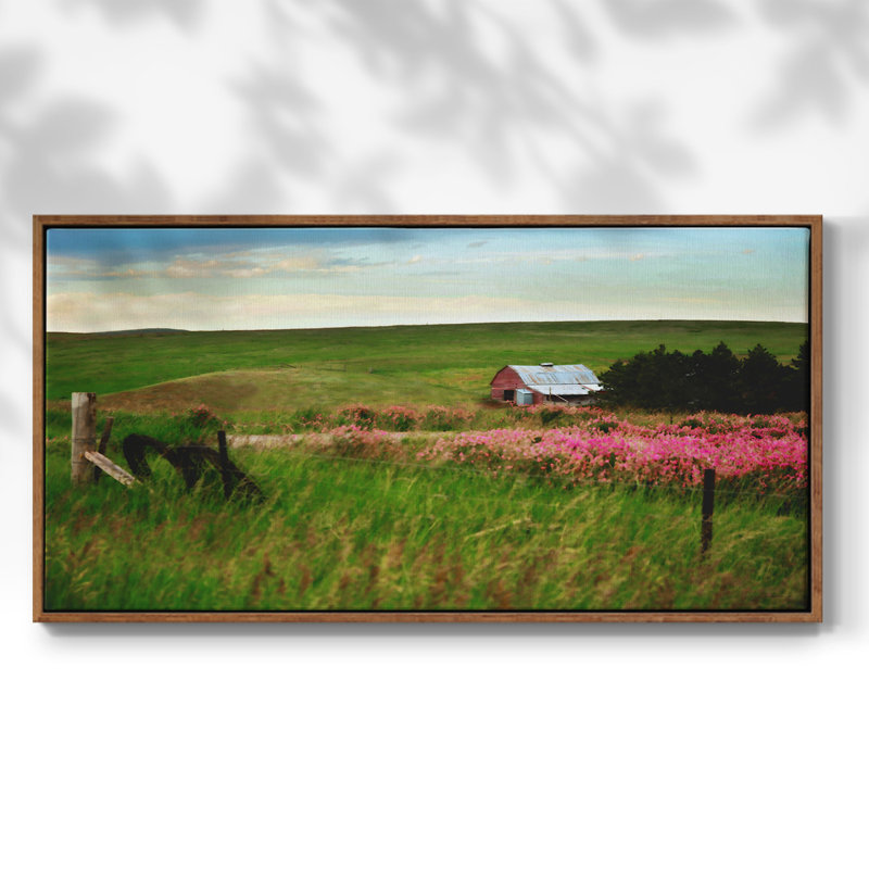 Eden Flower Fields And Barn - Toile tendue avec châssis tendue, prête à accrocher, H 21 po x l 41 po, Noyer