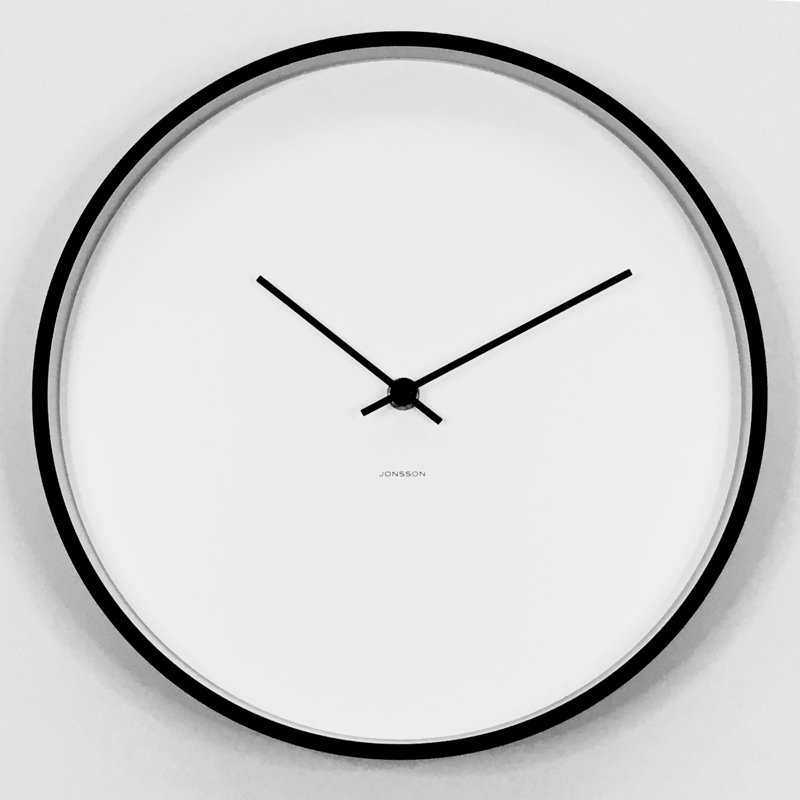 Horloge murale 11,5 po Nada, Noir / blanc