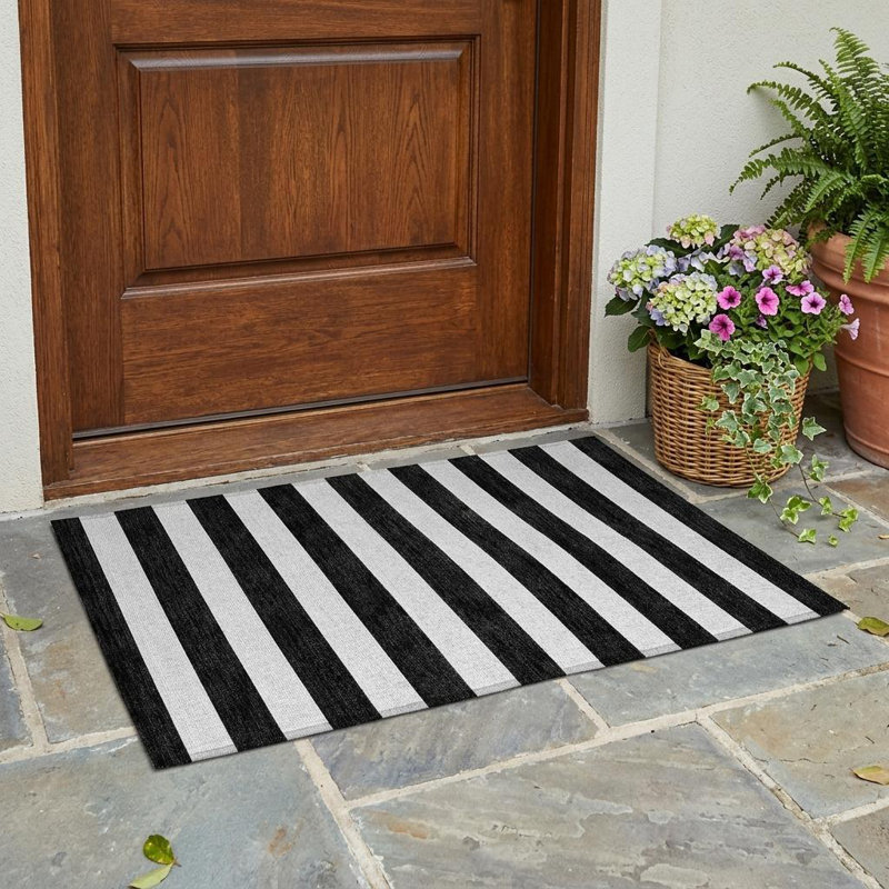 Tapis extérieur lavable antidérapant à rayures noires et blanches 2 pi x 3 pi