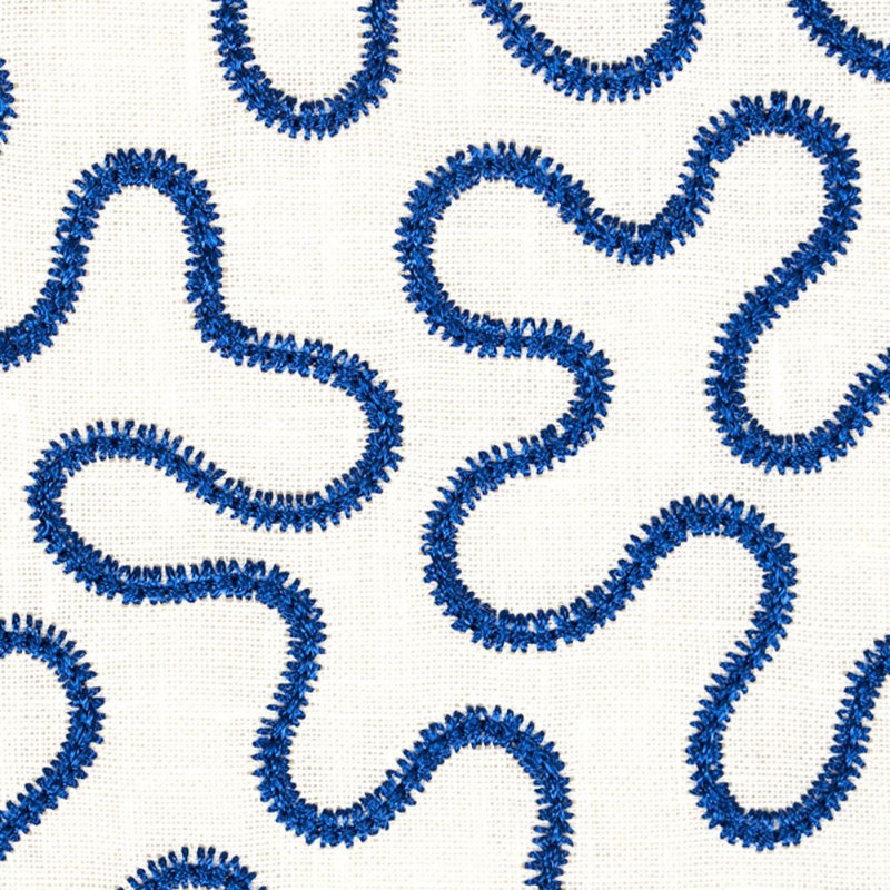 Tissu Schumacher x Celerie Kemble, Bleu sur ivoire