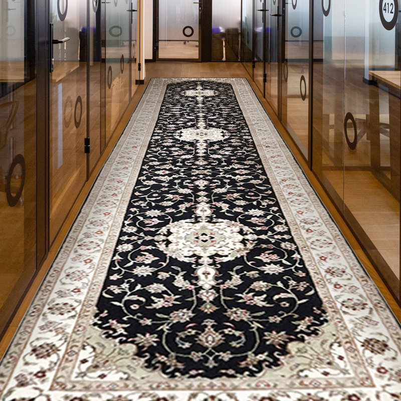 Tapis noir et ivoire noué à la main de haute qualité, Tapis de couloir 2 pi 6 po x 12 pi