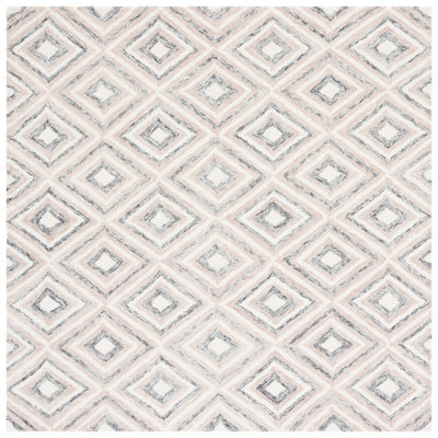 Vedika Hand Tufted Wool Geometric Rug
