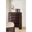 Commode contemporaine à 5 tiroirs au fini brun riche, fabrication en bois massif pour un rangement durable et élégant dans la chambre à coucher-1902122168