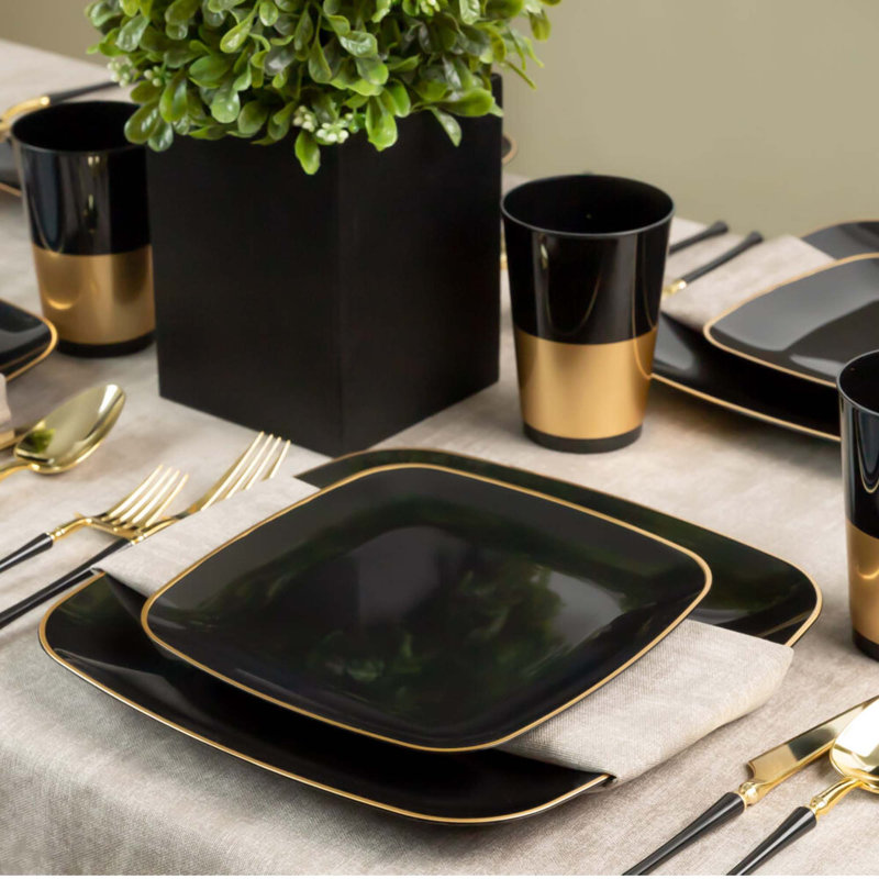 Assiettes en plastique carrées noires de 10 po avec bordure dorée Ecoqualité , 80