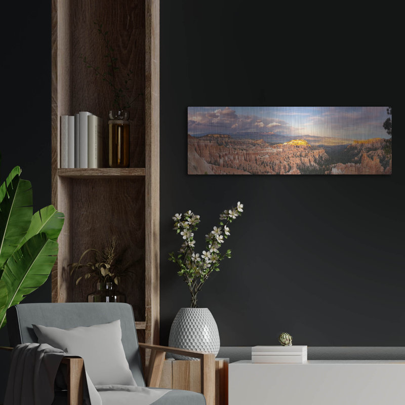 «Sunset Storm Clouds» par Shawn / Corinne Severn, H 12 po x l 36 po