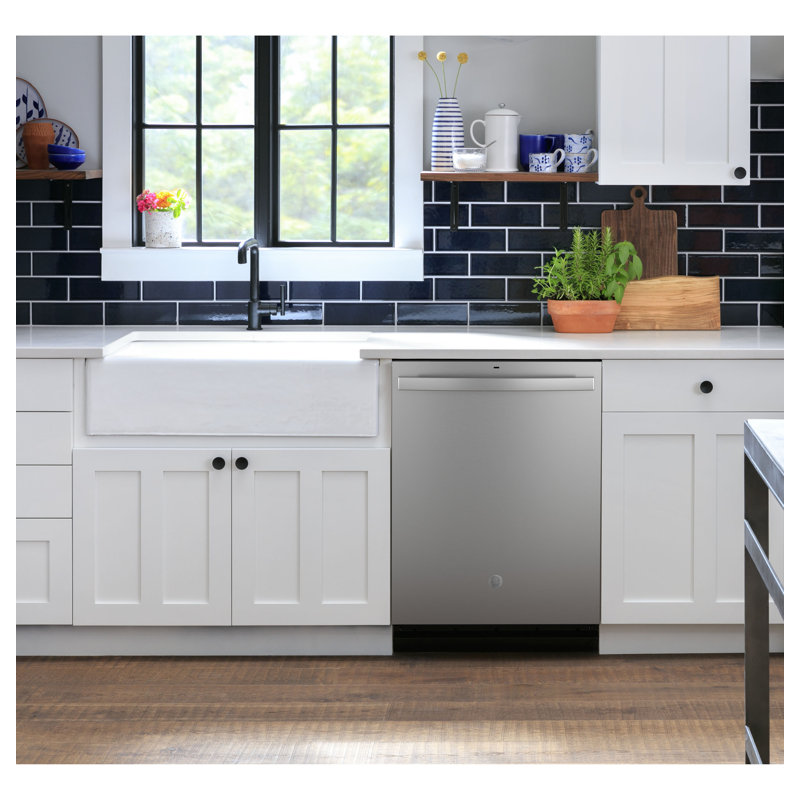 24" 55 dBA Smart Built-In Digital Control Dishwasher, Silver