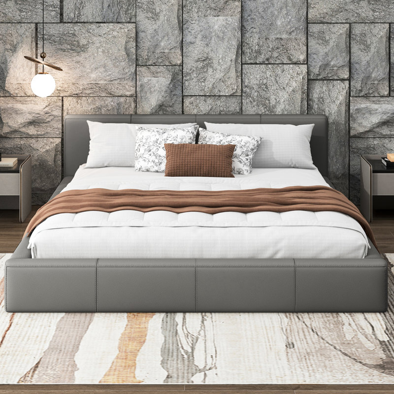Élégant grand lit gris, revêtement en similicuir, bois, rembourrage en matelas de 8 pouces compatible avec les matelas en bouleau et 3 pieds de soutien central