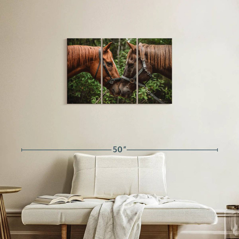 Brampt Horse Smooch, 20" H x 33" W