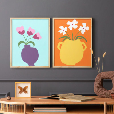 «Modern Blooms I», reproduction encadrée de qualité supérieure - prête à être accrochée - aucun clou requis - aucun clou requis