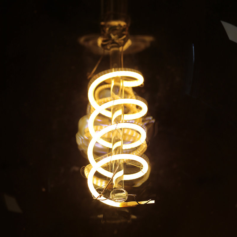 6W E27 Dimmable LED Vintage Edison Globe Light Bulb Amber
