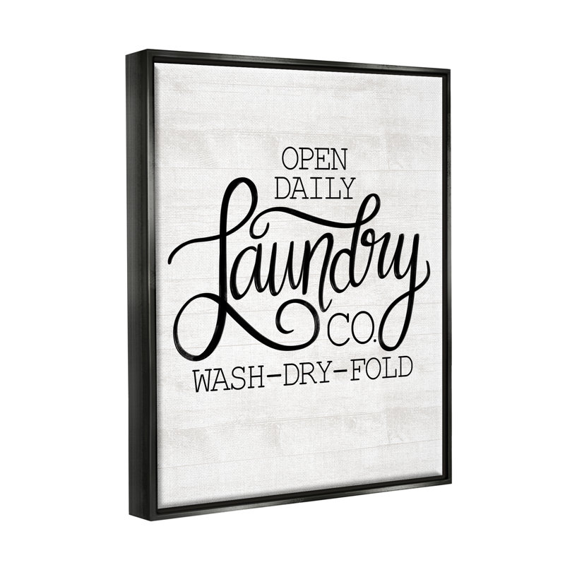 «Laundry Co Farmhouse Bathroom» par Shannon Designs, impression, Cadre flottant noir de jais, H 21 po x l 17 po x P 1,7 po