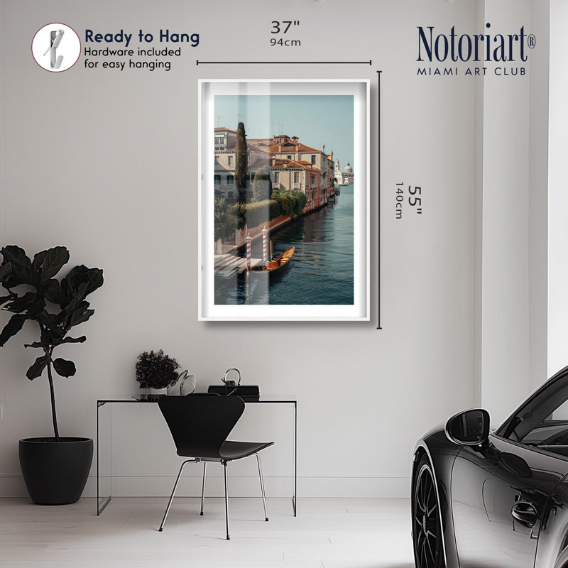 «Canaletto Calm Shadowbox Print Travel Art Prints» par Notoriart, cadre blanc, 37 x 55, H 55 po x l 37 po, Blanc