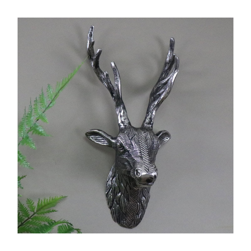 Wall Decor on Metal, Silver