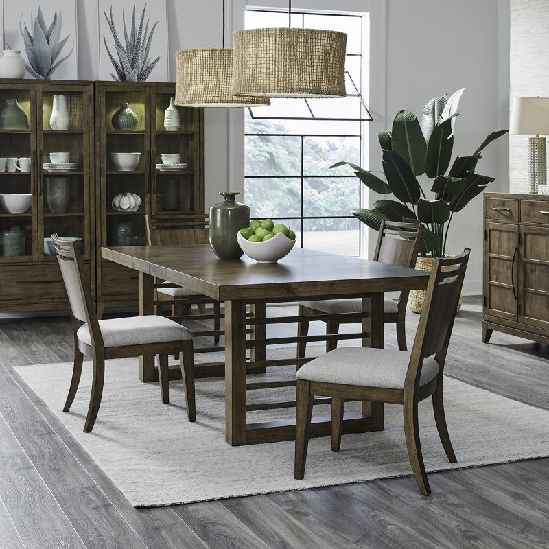 Ensemble de table de salle à manger 5 pièces Hinkle Opt, Ensemble de cinq pièces : table, quatre chaises