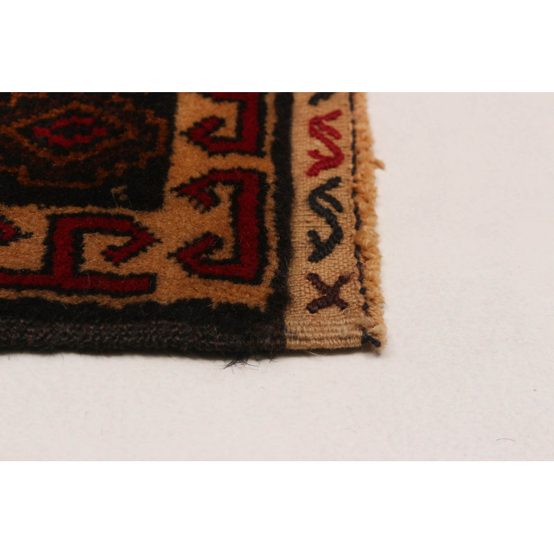 Tapis brun Teimani 4 pi 1 po x 6 pi 3 po