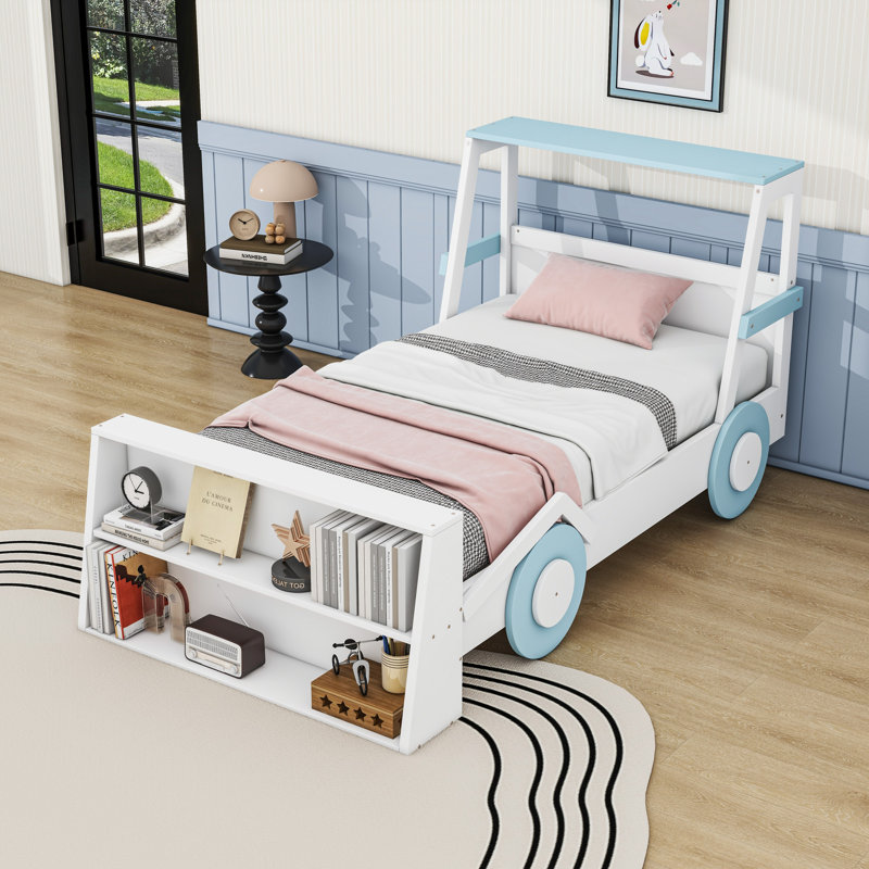 Lit plateforme simple en bois avec jolie voiture et tablettes, Bleu/blanc