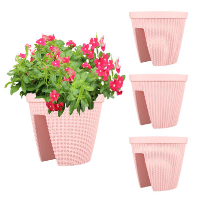 Quindarrius Outdoor Railing Planter