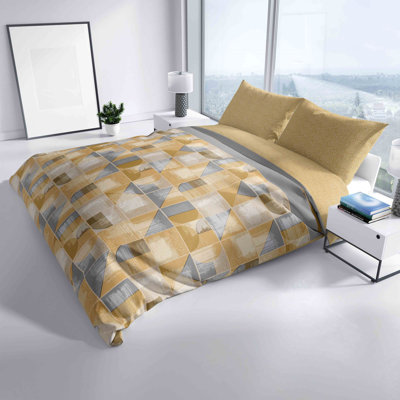 TR Jammy Patchwork Duvet Cover Set with Pillow Shams Included