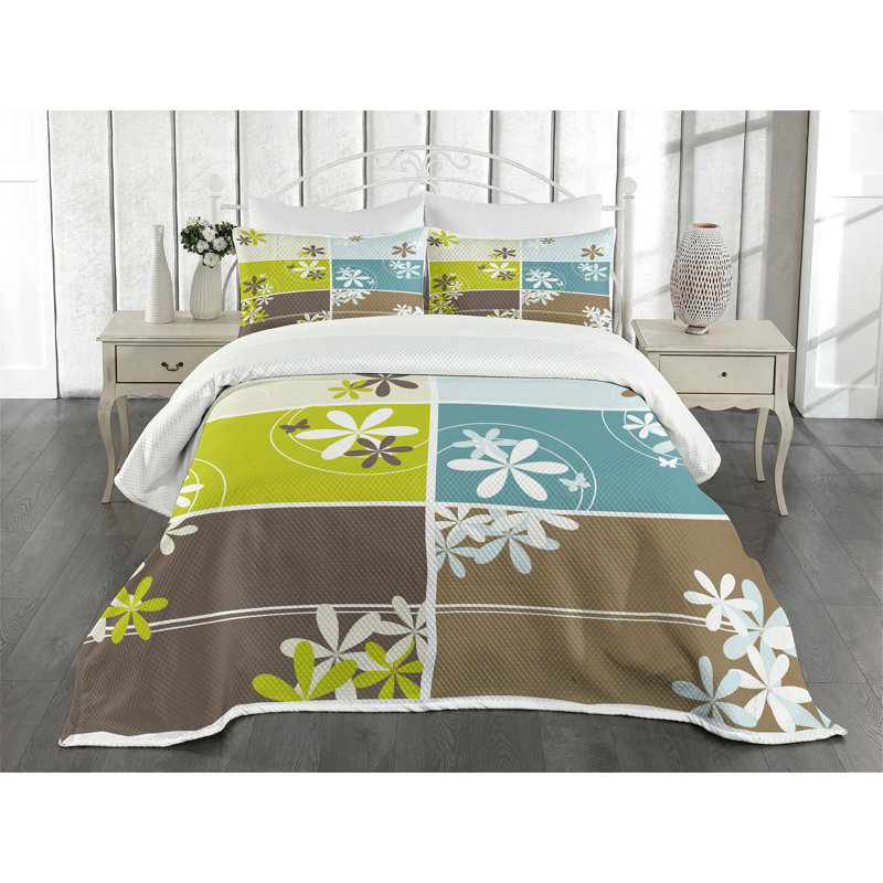 Ambesonne Floral Bedspread Spring Inspired Blossoms Multicolor, King Coverlet/Bedspread + 2 Pillow Shams