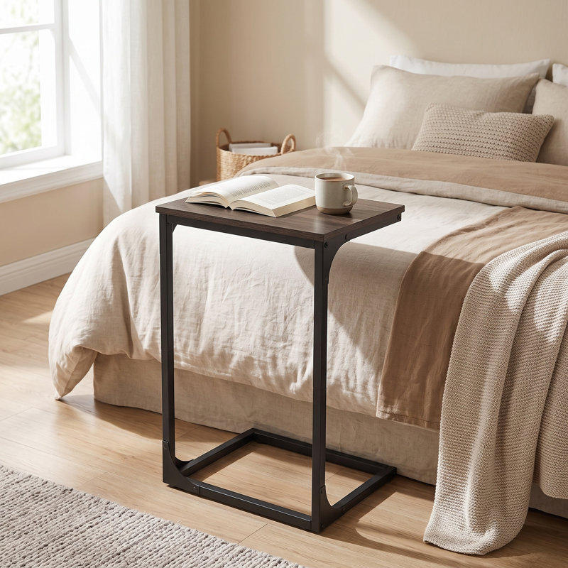 Table de bout en forme de C Hufsah, H 26,3 po x l 15,7 po x P 11,8 po, Chestnut Brown Top/Black Base